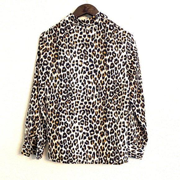 CRB Leopard Pring Buttonw Down Top SZ M - Picture 3 of 4